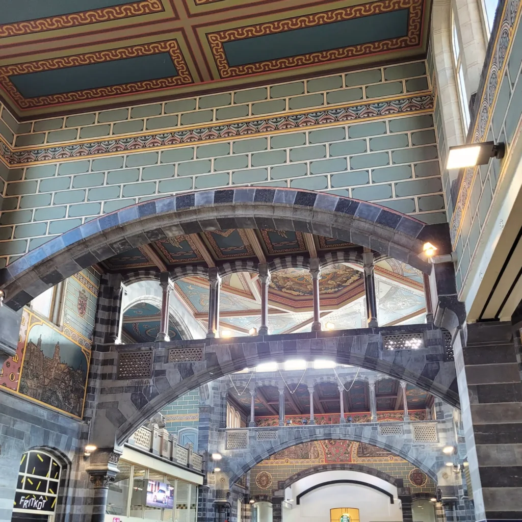 inside the train station in Gent