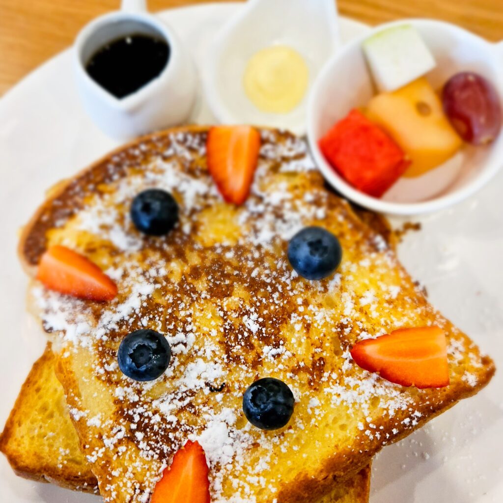 French Toast with berries