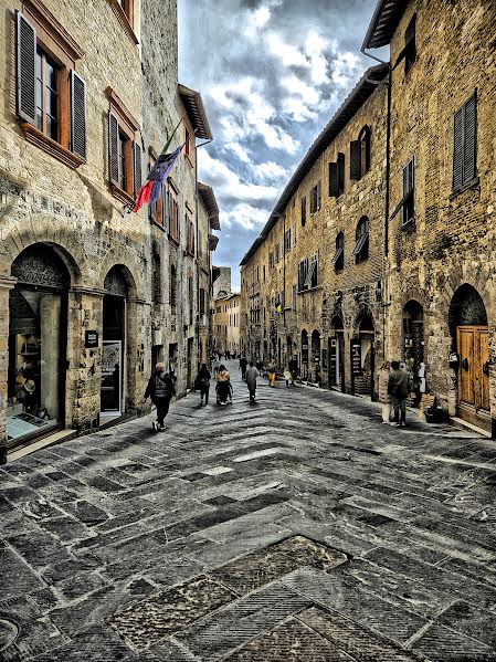 HDR Italy street